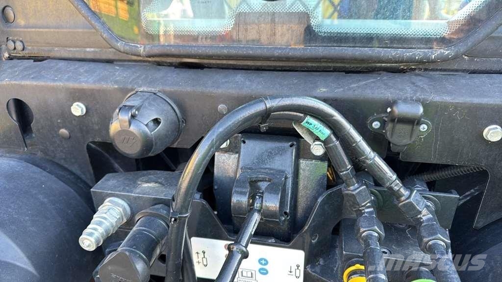 New Holland T4.100V Tractor Traktori