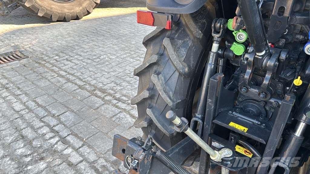 New Holland T4.100V Tractor Traktori