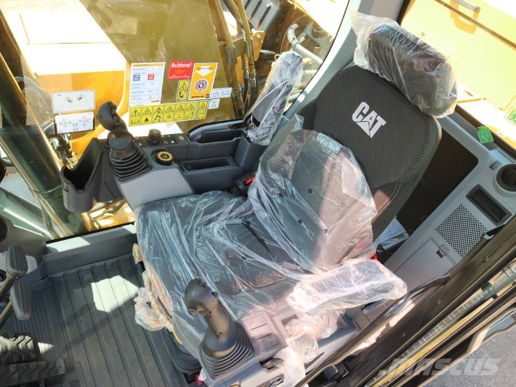 CAT 323 SLR Rýpadla s dlouhým dosahem