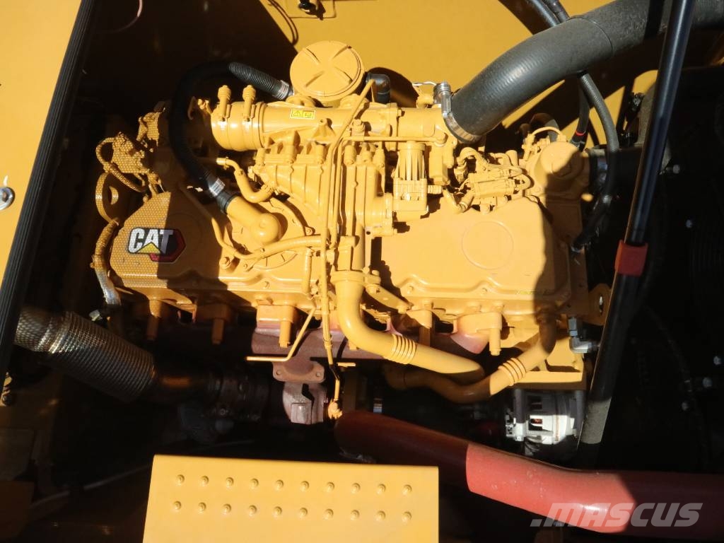 CAT 323 SLR Rýpadla s dlouhým dosahem