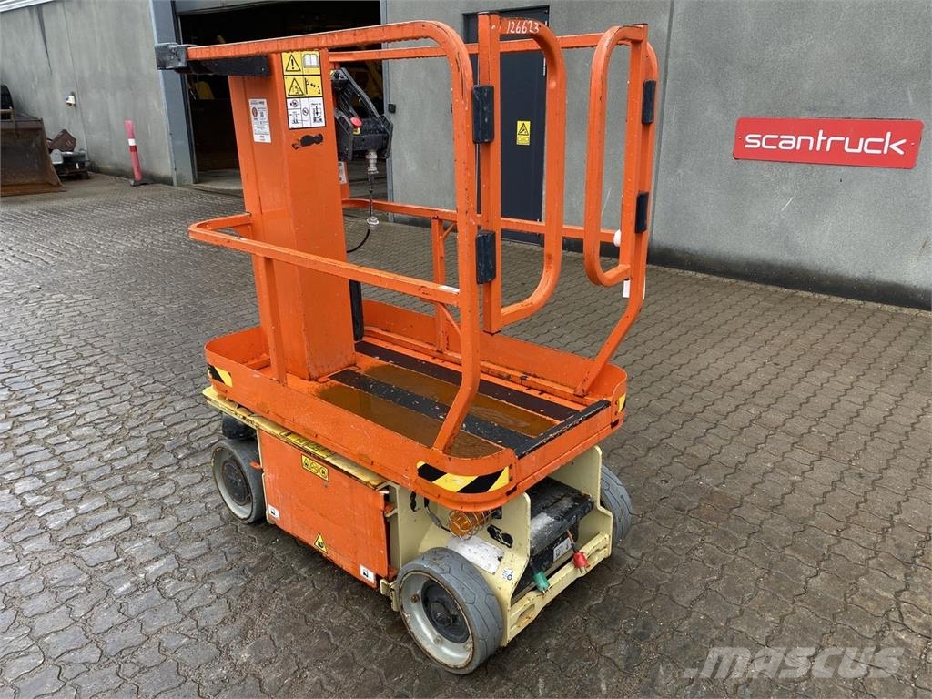 JLG 1230ES Vertical mast lifts