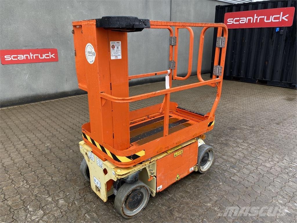 JLG 1230ES Vertical mast lifts