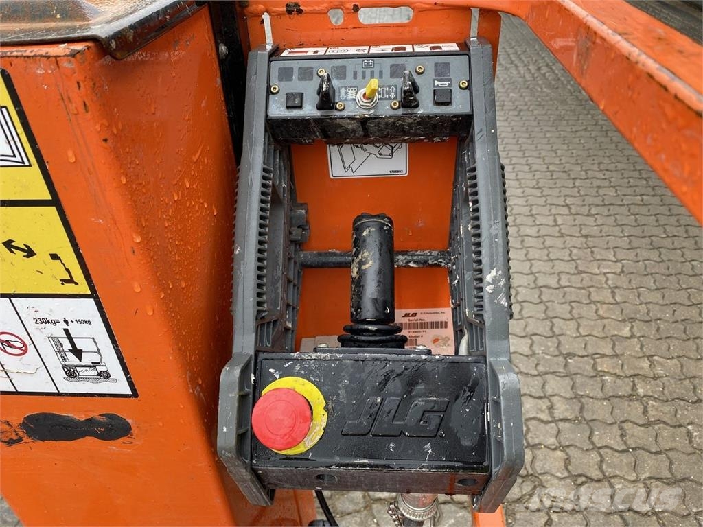 JLG 1230ES Vertical mast lifts