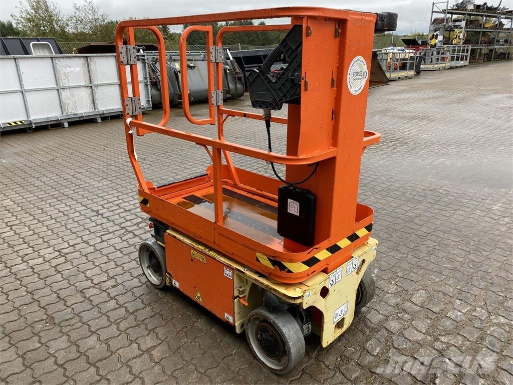 JLG 1230ES Vertical mast lifts