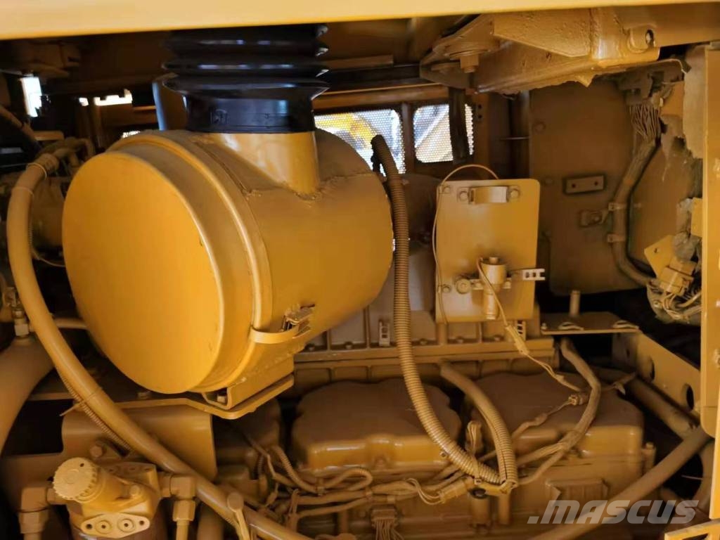 CAT D 8 R Buldožerji goseničarji