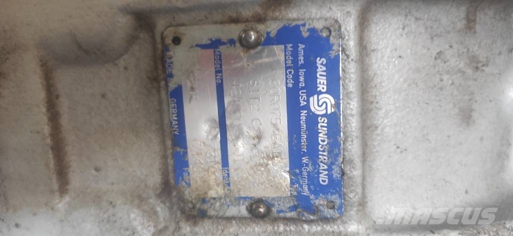 Sauer Danfoss 90R075 Hydraulics
