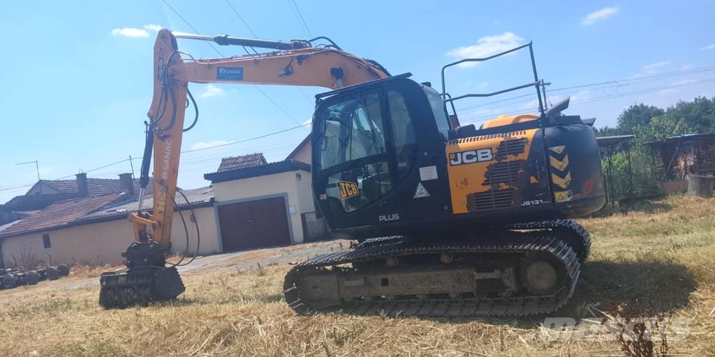 JCB JS 131 LC Paletli ekskavatörler