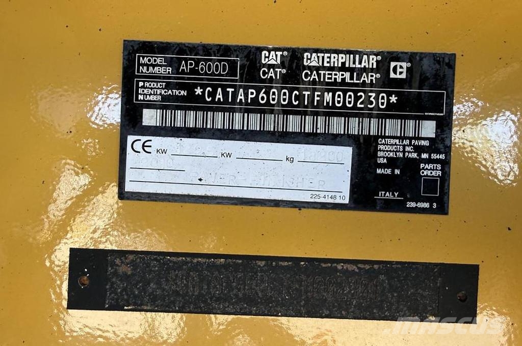 CAT AP 600D Асфальтовкладачі