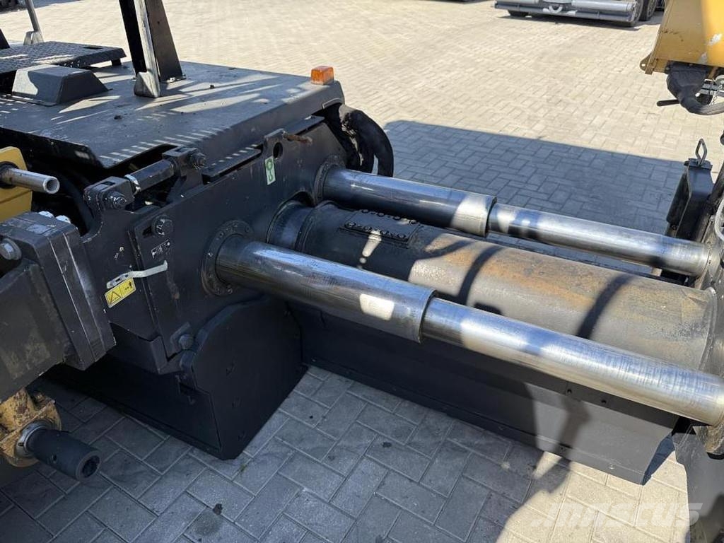 CAT AP 600D Асфальтовкладачі