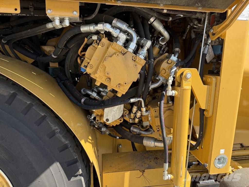CAT AP 600D Асфальтовкладачі