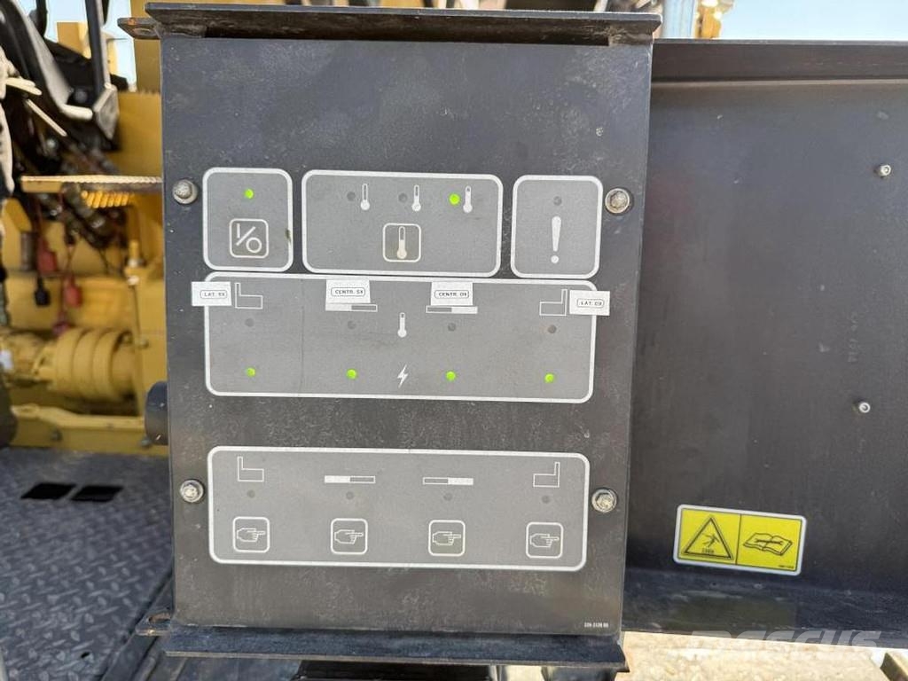 CAT AP 600D Асфальтовкладачі