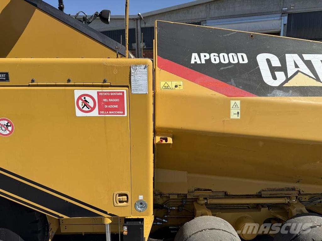 CAT AP 600D Асфальтовкладачі