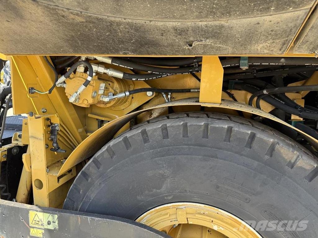 CAT AP 600D Асфальтовкладачі
