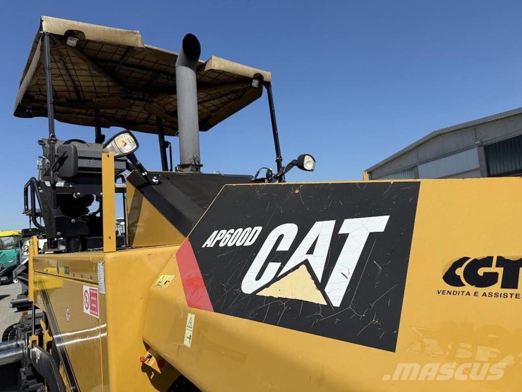 CAT AP 600D Асфальтовкладачі