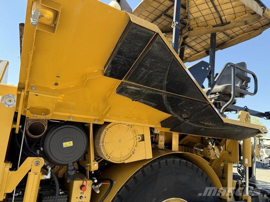 CAT AP 600D Асфальтовкладачі