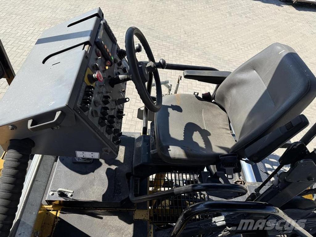 CAT AP 600D Асфальтовкладачі