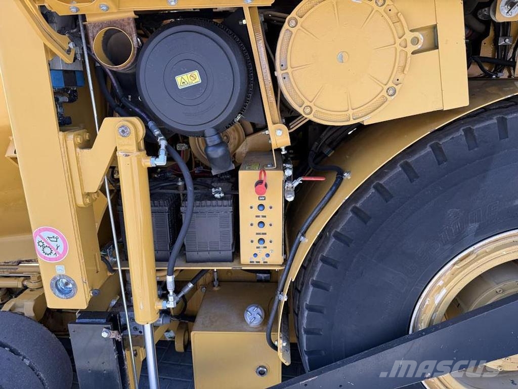 CAT AP 600D Асфальтовкладачі