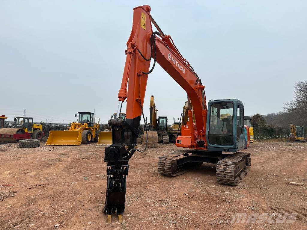 Hitachi EX 120 Gravemaskiner på larvebånd