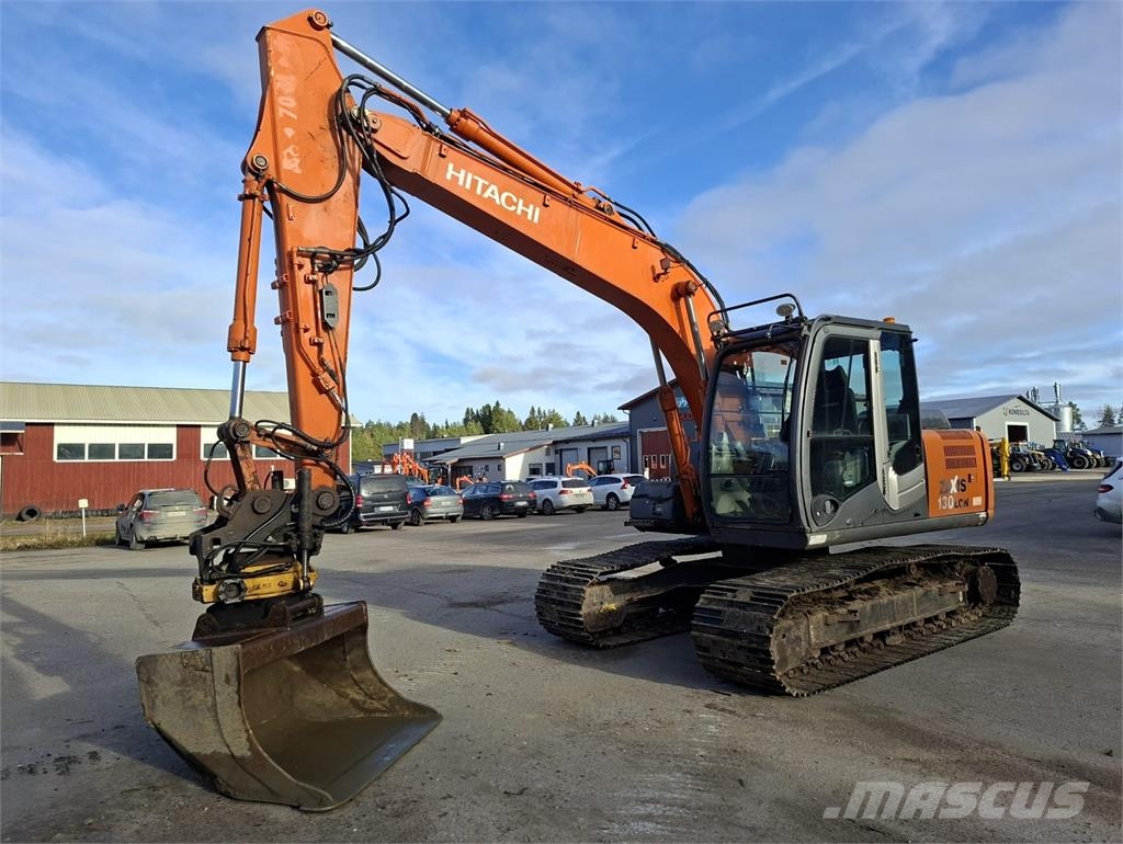 Hitachi ZX130LC-3 PYÖRITTÄJÄLLÄ Raupenbagger