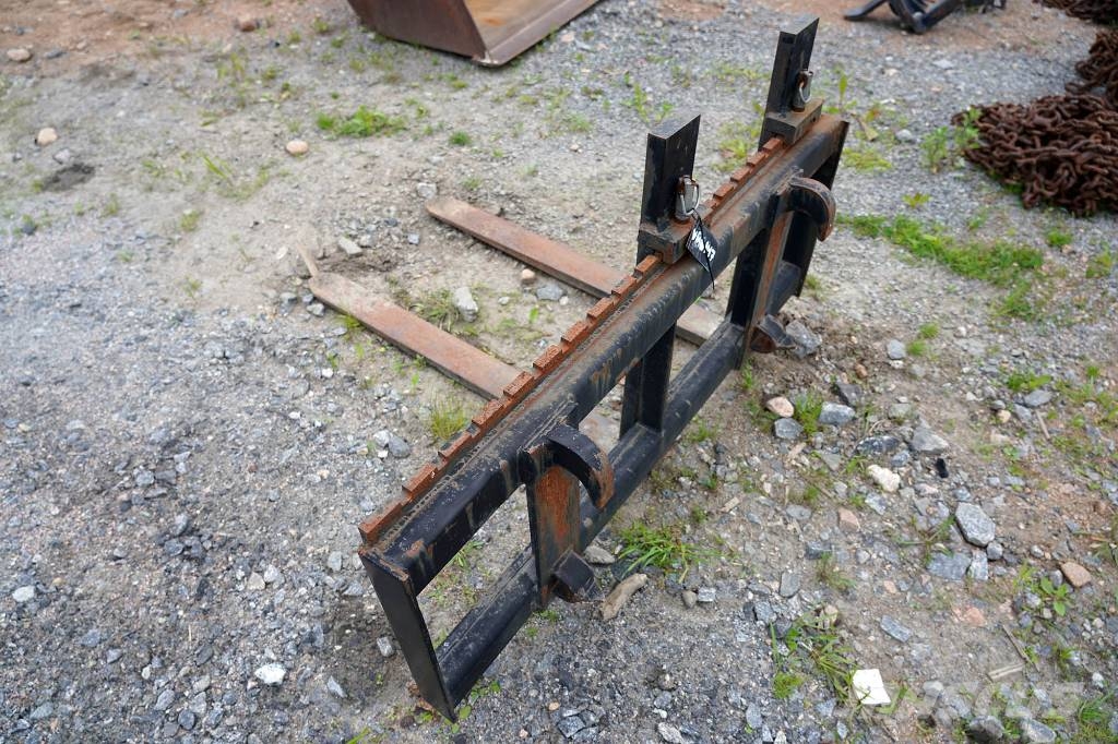 Pallgafflar 1200x1000mm SMS/Trima fäste Frontalinių krautuvų priedai