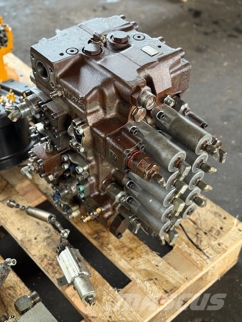 JCB JS 220 SWING MOTOR MFC160 Hidraulikos įrenginiai