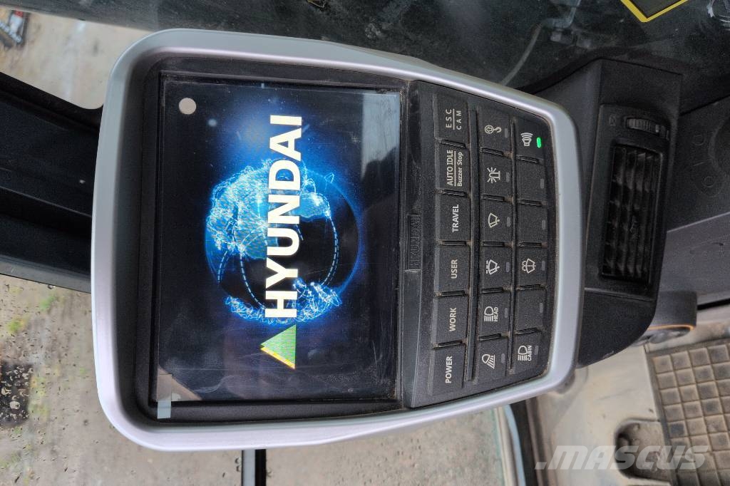 Hyundai HX300AL Bandgrävare i bra skick Raupenbagger