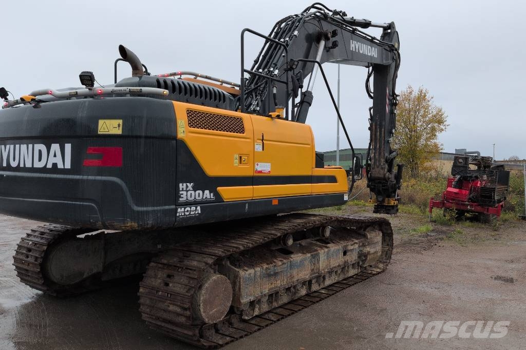 Hyundai HX300AL Bandgrävare i bra skick Raupenbagger