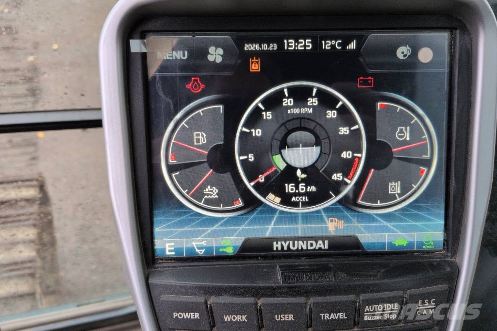 Hyundai HX300AL Bandgrävare i bra skick Raupenbagger