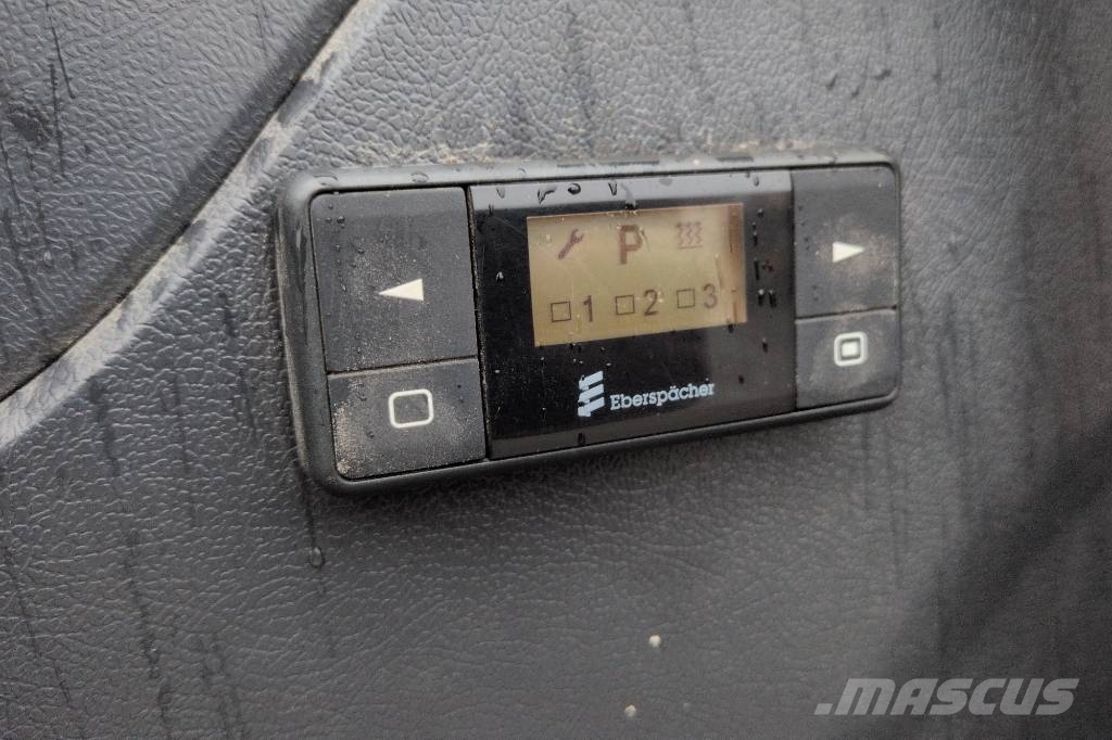 Hyundai HX300AL Bandgrävare i bra skick Raupenbagger