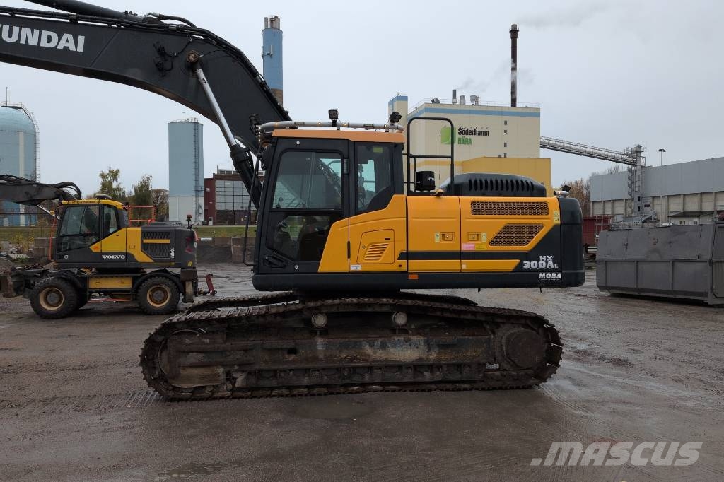 Hyundai HX300AL Bandgrävare i bra skick Raupenbagger