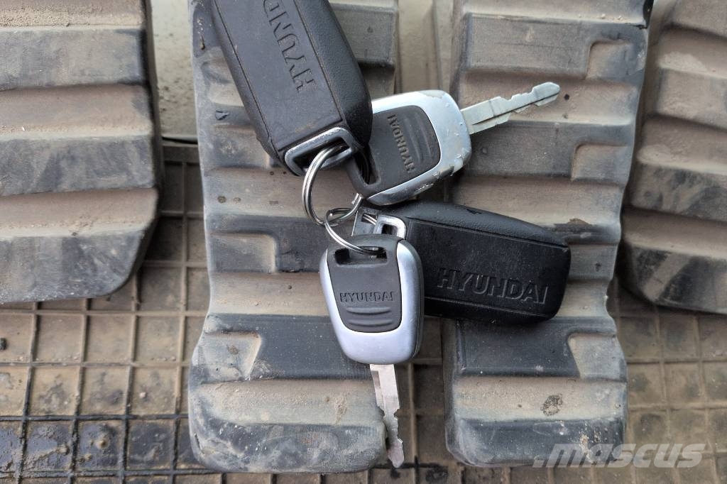 Hyundai HX300AL Bandgrävare i bra skick Raupenbagger