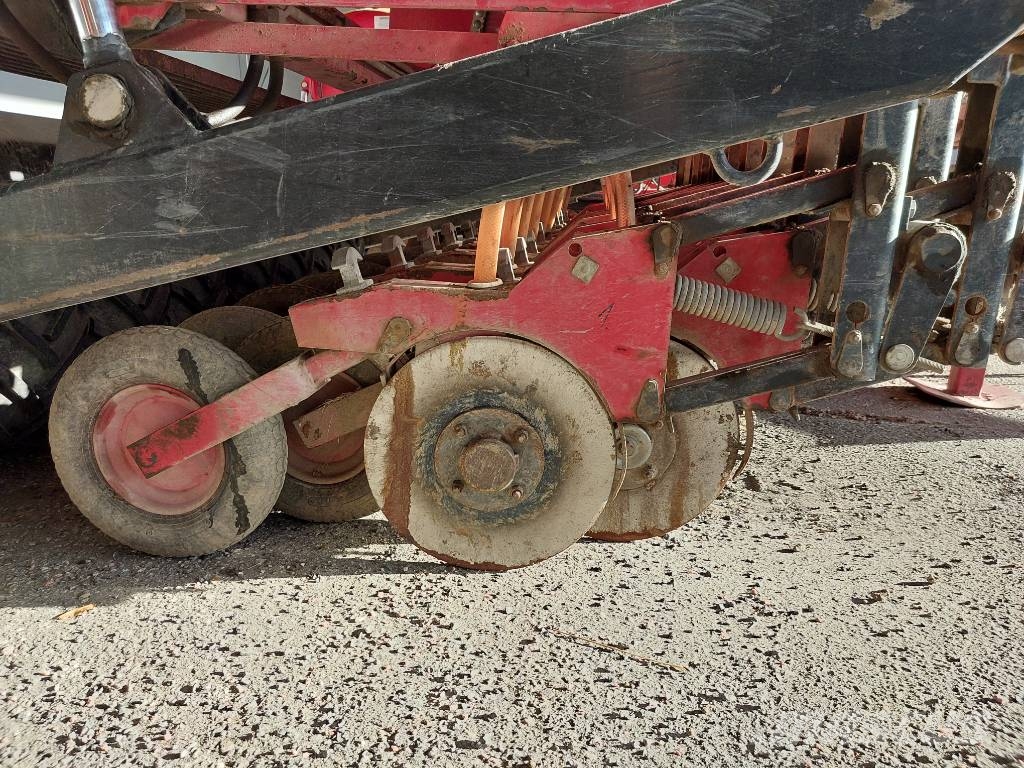 VM 300 SK Perforadoras combinadas