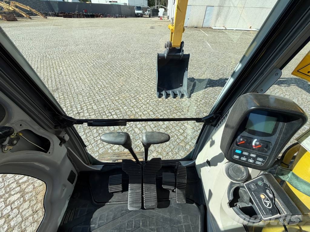 New Holland Kobelco E 135 B Telakaivukoneet