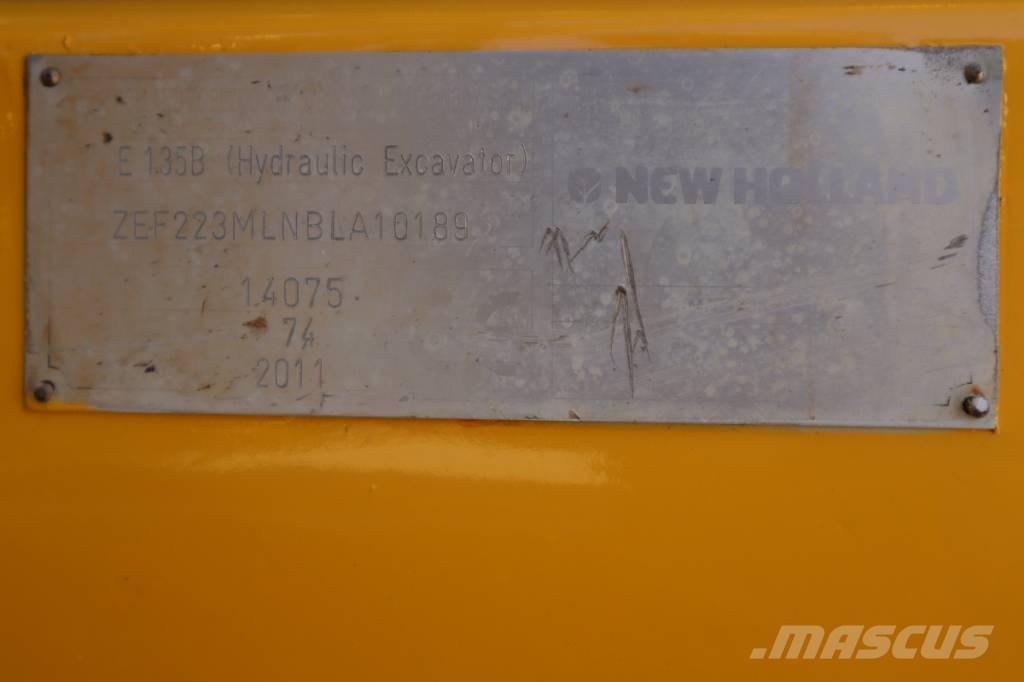 New Holland Kobelco E 135 B Telakaivukoneet