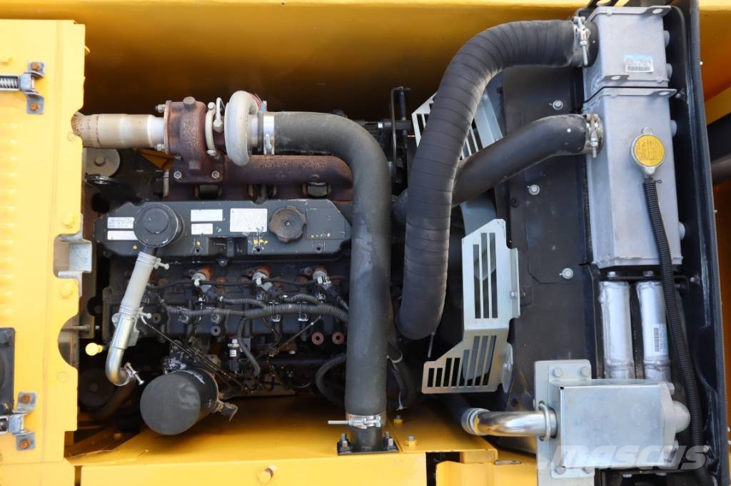 New Holland Kobelco E 135 B Telakaivukoneet