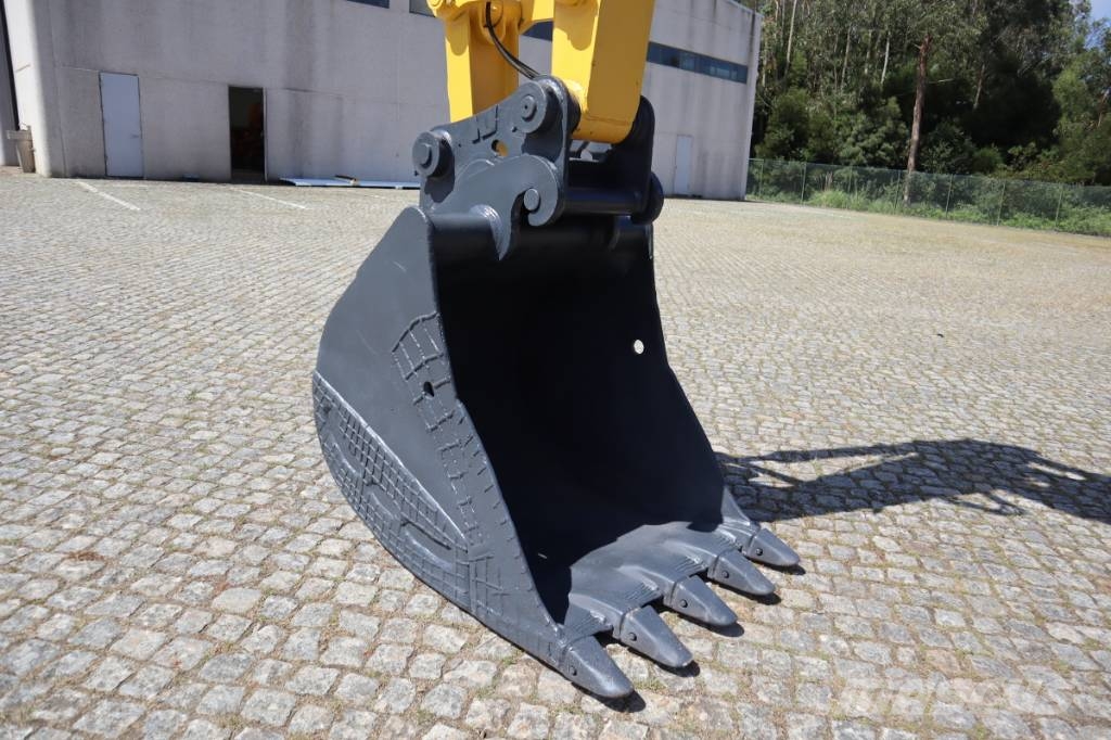 New Holland Kobelco E 135 B Telakaivukoneet