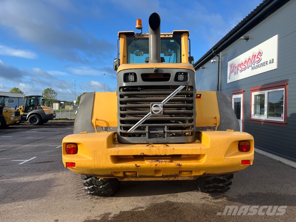 Volvo L 110 F-08 Nya Däck Rataslaadurid