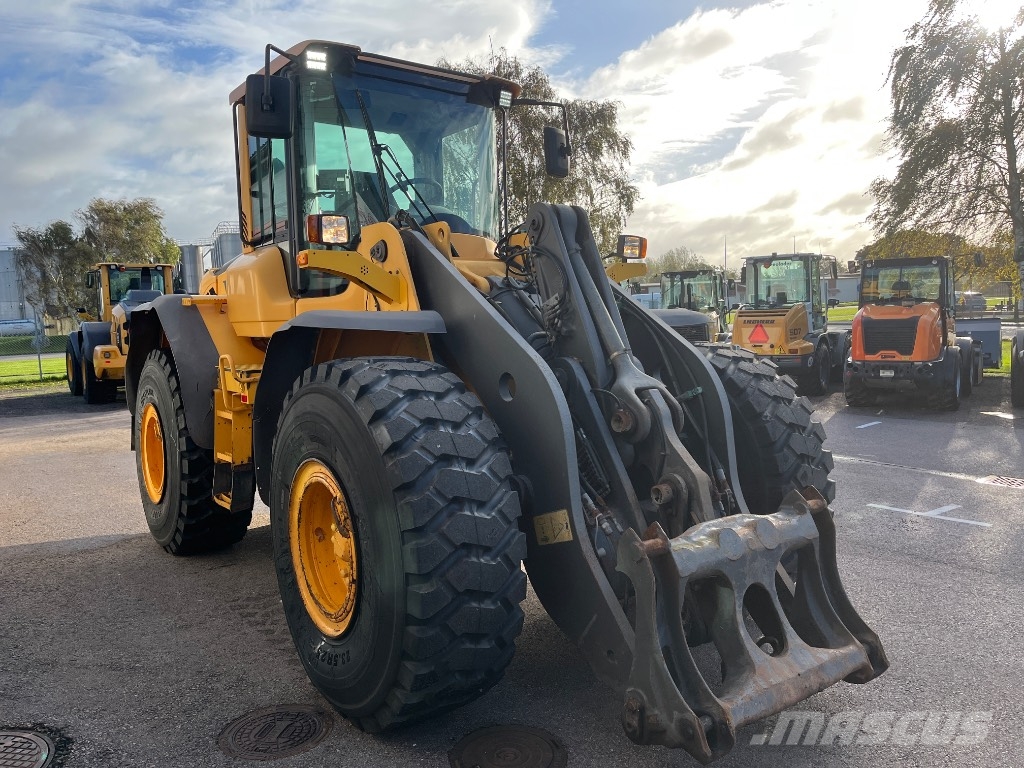 Volvo L 110 F-08 Nya Däck Rataslaadurid