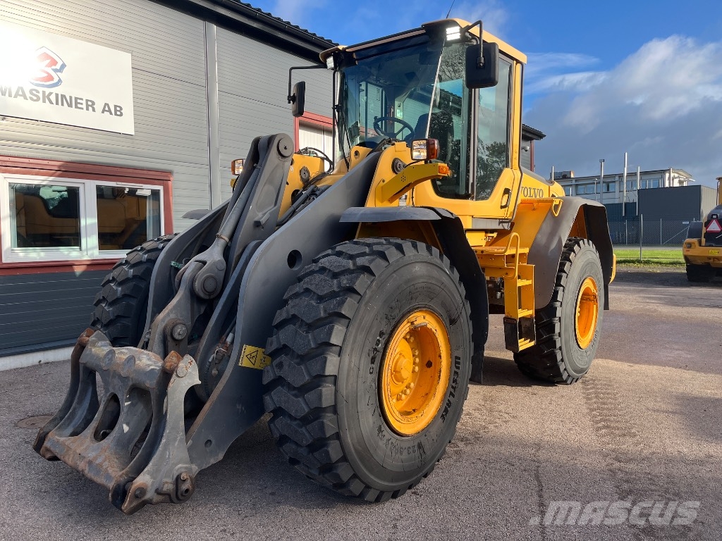 Volvo L 110 F-08 Nya Däck Rataslaadurid