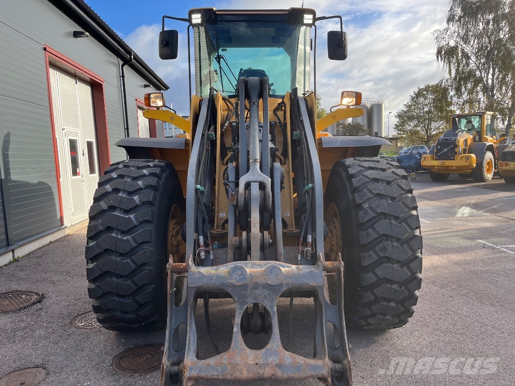 Volvo L 110 F-08 Nya Däck Rataslaadurid