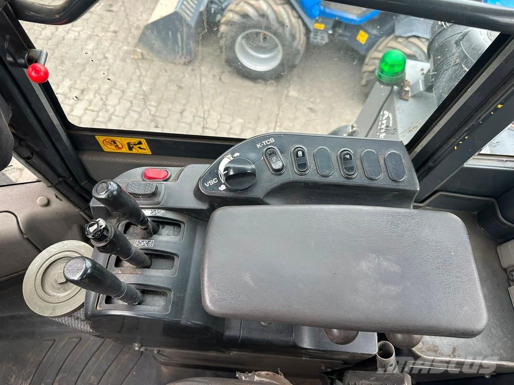 Komatsu WA 270 لوادر بعجل
