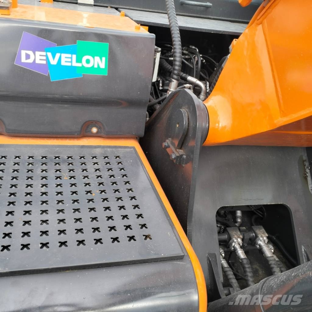 Doosan DX 225 履帶式 挖土機/掘鑿機/挖掘機