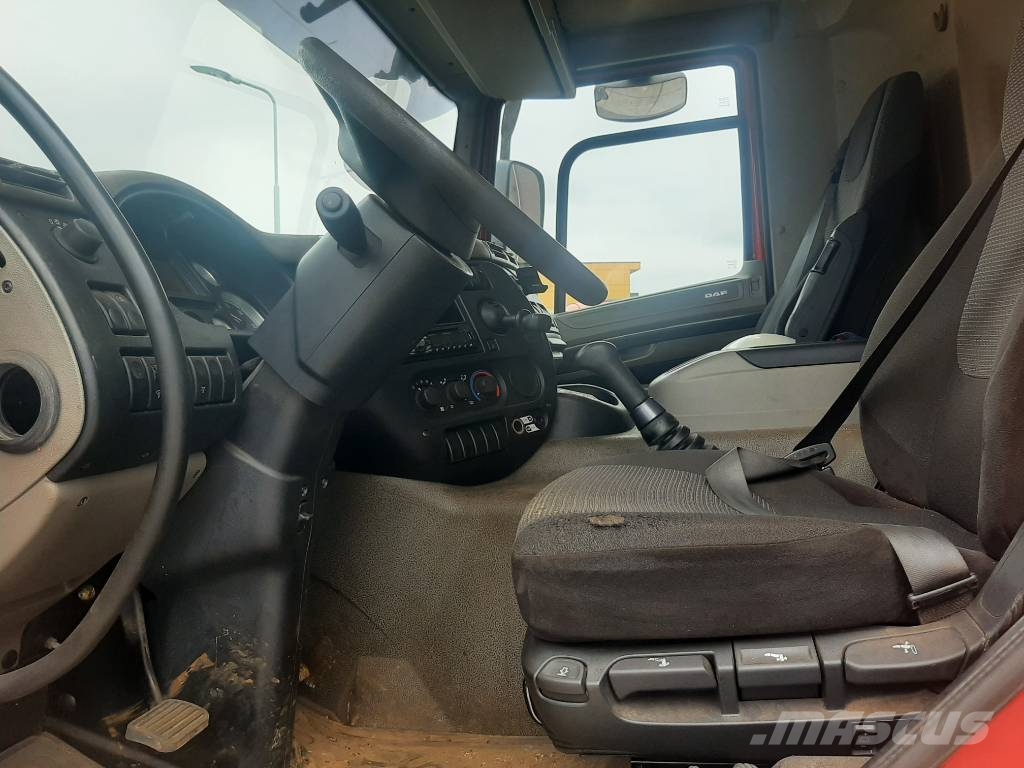 DAF CF 65.250 شاحنات بمقصورة وهيكل