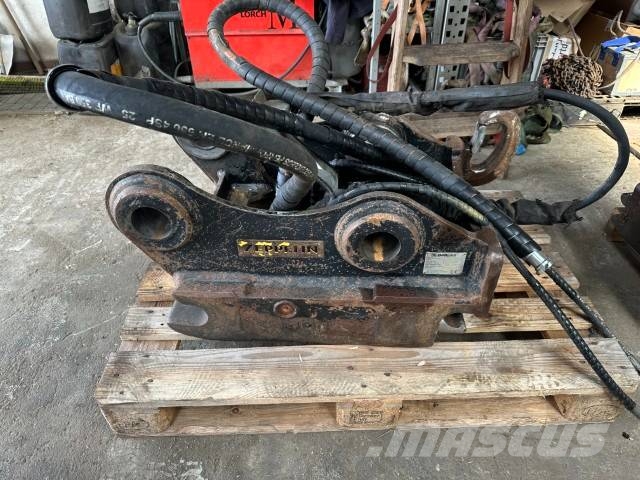 OilQuick OQ 70/55 vollhydraulischer Schnellwechsler Rupsgraafmachines