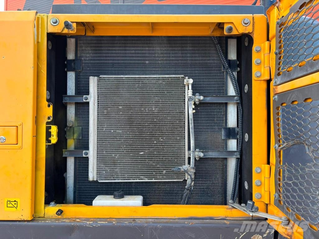 Volvo EC 220 EL 3D / CENTRAL LUBRICATION / AC / AUXILIAR Rupsgraafmachines