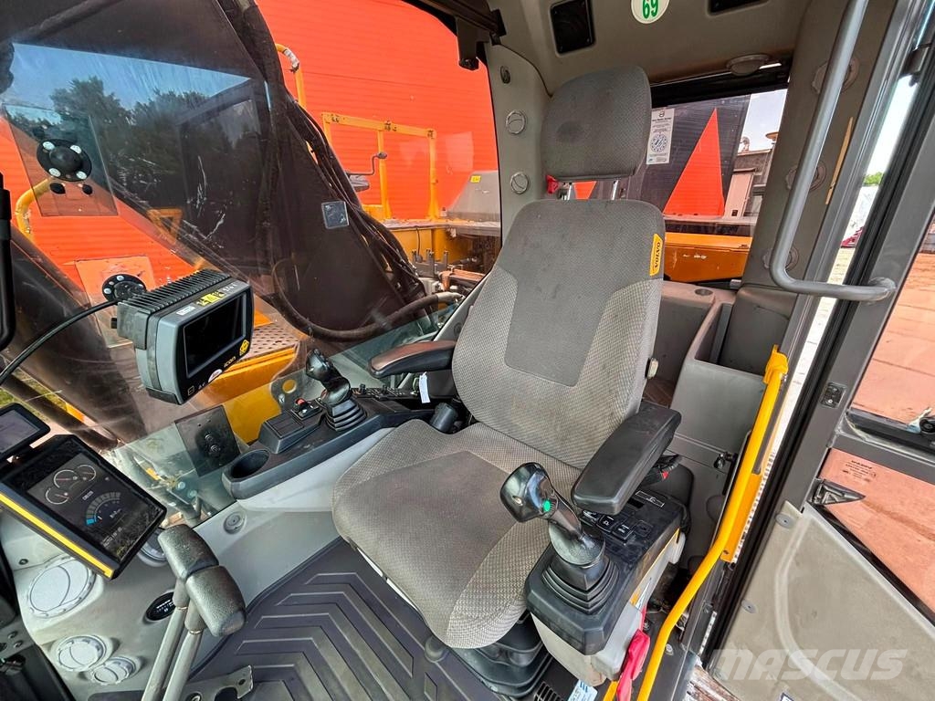 Volvo EC 220 EL 3D / CENTRAL LUBRICATION / AC / AUXILIAR Rupsgraafmachines