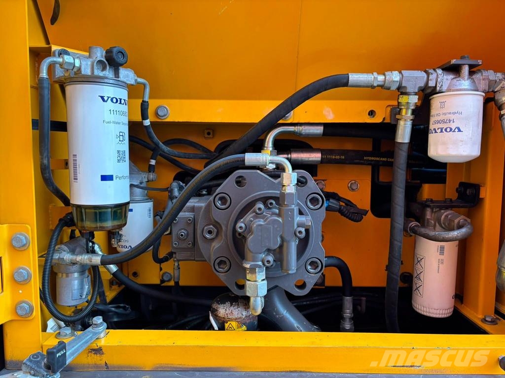 Volvo EC 220 EL 3D / CENTRAL LUBRICATION / AC / AUXILIAR Rupsgraafmachines