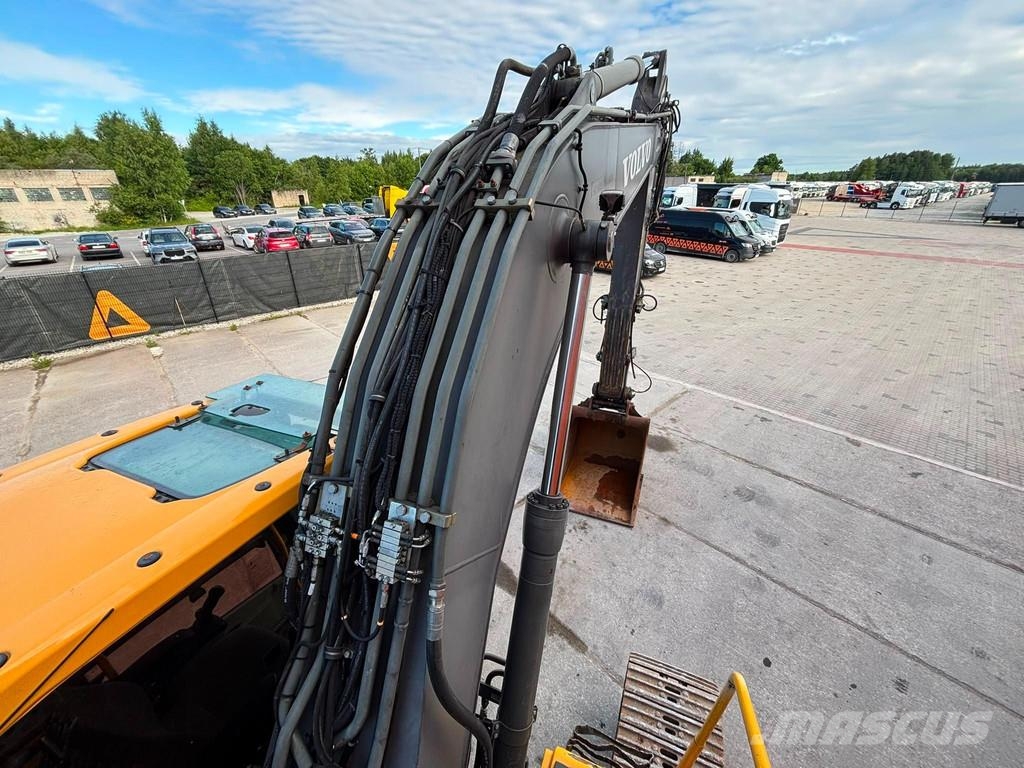Volvo EC 220 EL 3D / CENTRAL LUBRICATION / AC / AUXILIAR Rupsgraafmachines