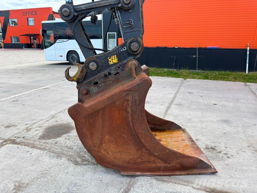Volvo EC 220 EL 3D / CENTRAL LUBRICATION / AC / AUXILIAR Rupsgraafmachines