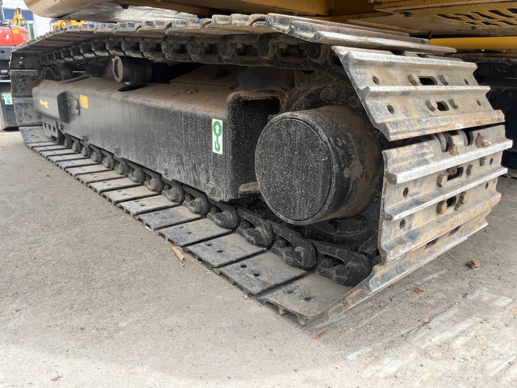 CAT 306E2 小型挖掘机